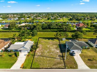 150 SW Oakridge Dr, Port Saint Lucie, FL 34984