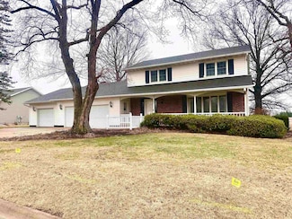 822 7th St SE, Oelwein, IA 50662