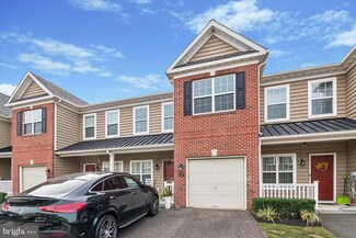 16707 River View Cir, Bristol, PA 19007