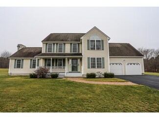 40 Cambridge Dr, Auburn, NH 03032