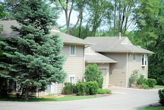 1412 Traver St, Ann Arbor, MI 48105