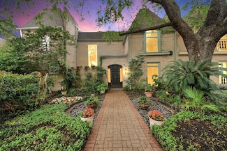 45 Bayou Pointe Dr, Houston, TX 77063