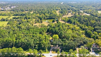 1200 A Foster Dr, Conroe, TX 77301