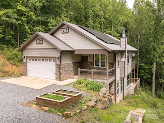 264 W Splitrail Dr, Hendersonville, NC 28792