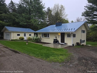 504 Union St, Fenton, MI 48430