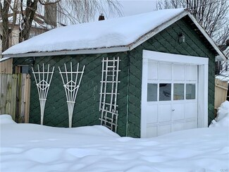 2415 Sycamore St, Easton, PA 18042