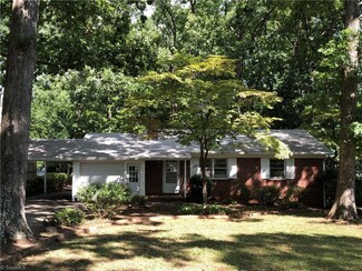 303 Meadowood St, Greensboro, NC 27409