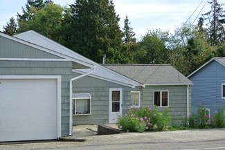 2616 Perry Ave, Bremerton, WA 98310