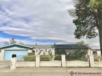820 Kingman Ave, Grants, NM 87020
