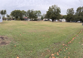 208 S Porch St, Tioga, TX 76271