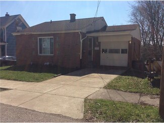 1076 Belleview Ave, Barberton, OH 44203