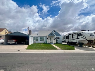 326 Carson Ave, East Carbon, UT 84520