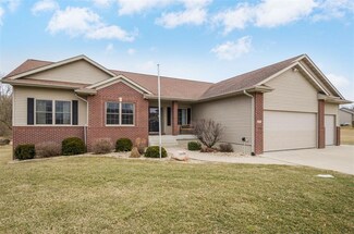 206 Thompson Dr, Atkins, IA 52206