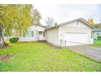 501 Division St, Kelso, WA 98626