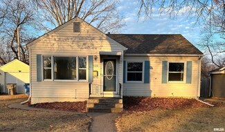 1120 15th St, Bettendorf, IA 52722