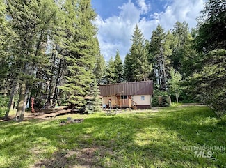 8 Kathleen Way, Cascade, ID 83611