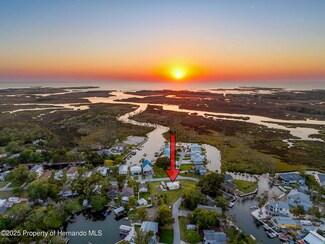 7272 Westwind St, Weeki Wachee, FL 34607