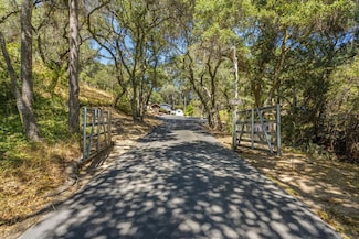 1458 Oakleaf Dr, Royal Oaks, CA 95076