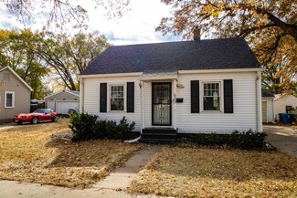629 Newton St, Waterloo, IA 50703