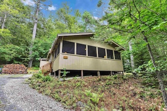 115 Beaver Lake Dr, Stoddard, NH 03464