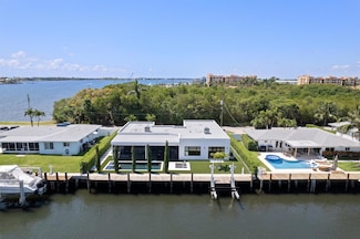 160 Periwinkle Dr, Hypoluxo, FL 33462