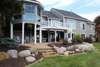 6518 Gran Via Dr NE, Rockford, MI 49341