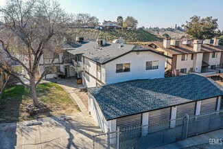 5809 Fairfax Rd, Bakersfield, CA 93306