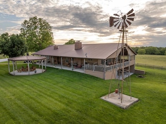 662 W 6th St, Schell City, MO 64783