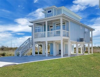 357 W Live Oak Ln, Rockport, TX 78382