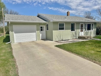 104 4th Ave SW, Towner, ND 58788