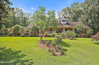 1600 Pine Hill Dr, Raymond, MS 39154