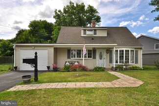 700 Ashdale Rd, Morrisville, PA 19067