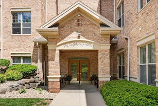 5418 Old Middleton Rd Unit 201, Madison, WI 53705