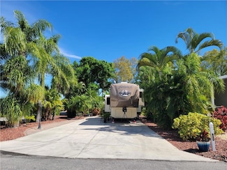5761 Brightwood Dr, Fort Myers, FL 33905