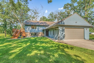 302 N Hickory St, Royalton, MN 56373