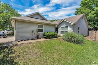 2516 Crestline Ct, Lawrence, KS 66047