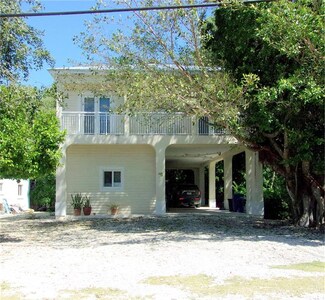 8 Bowen Dr, Key Largo, FL 33037