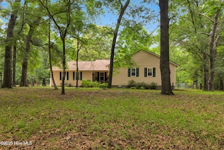 1913 Jimmys Rd, New Bern, NC 28560