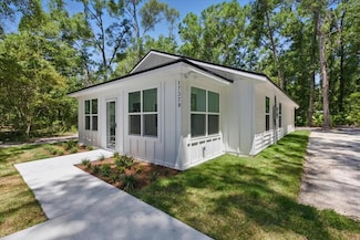 17370 NW 83 Ct, Fanning Springs, FL 32693
