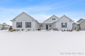 6741 Woodhills Dr NE, Rockford, MI 49341