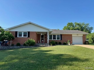 8 E 11th St, Washington, MO 63090