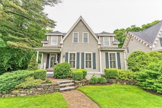 217 Garden St Unit 217, Needham, MA 02492