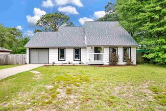 5899 Somerset Dr, Pensacola, FL 32526