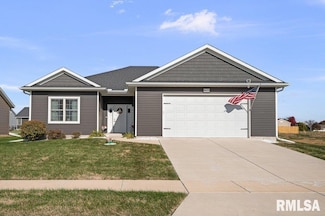 4620 W 11th St, Davenport, IA 52804