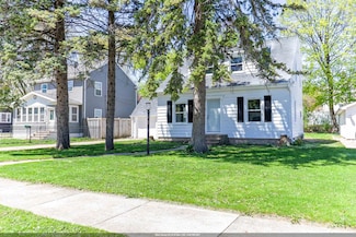 915 Wilson St, Kaukauna, WI 54130
