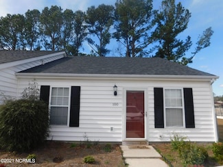 100 Christopher Ct, Havelock, NC 28532