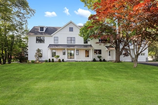 52 Garibaldi Ln, New Canaan, CT 06840