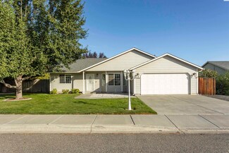 1006 W 40th Ave, Kennewick, WA 99337