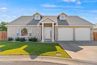 703 S 87th Ave, Yakima, WA 98908