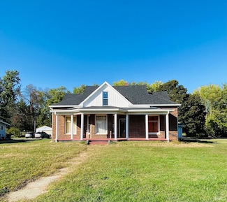 304 W Pike Ave, Petersburg, IN 47567